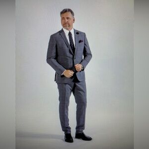 Men’s BAUMLER Grey suit. NEW 46R